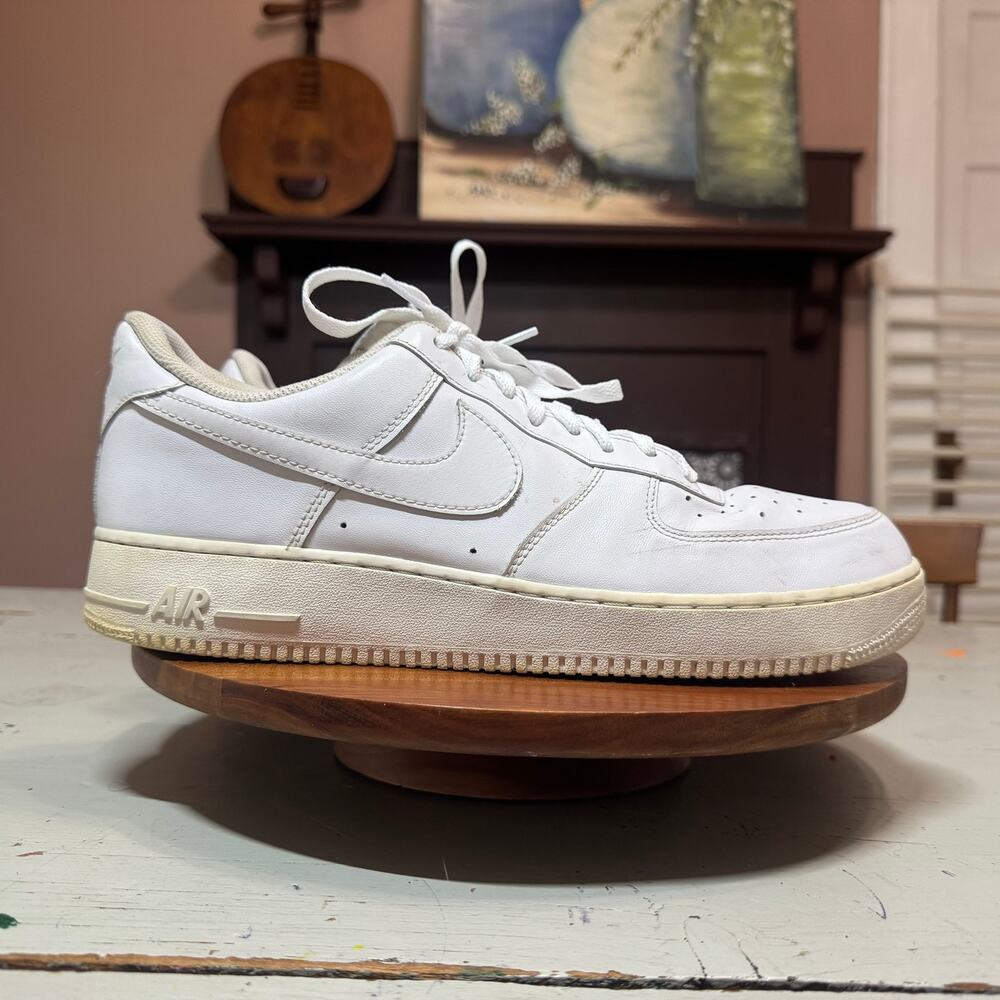 Nike Air Force 1 '07 Low Mens Size 13 White Sneaker Shoes CW2288-111